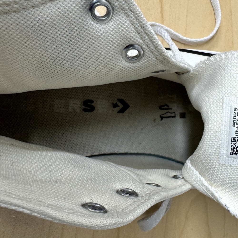 Converse Girl's Chuck High Top Sneakers Cream w Butterflies Size 6 Kid 38.5 Euro - Picture 7 of 9